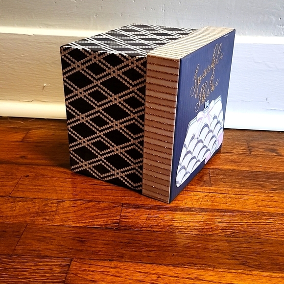 ⭐️Sparkle and Shine Decorative Box - Picture 2 of 4